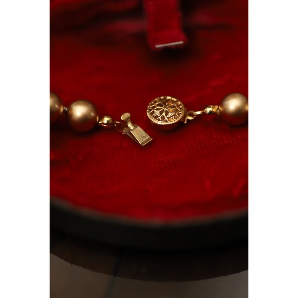 1950s Champagne Glass Pearl Necklace with Box Clasp - Picture 2 of 6